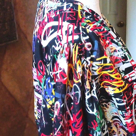 TRUTH Balloon Sleeve Multi-Color V-Cut Crop Top Plus Size 2X - Picture 2 of 10